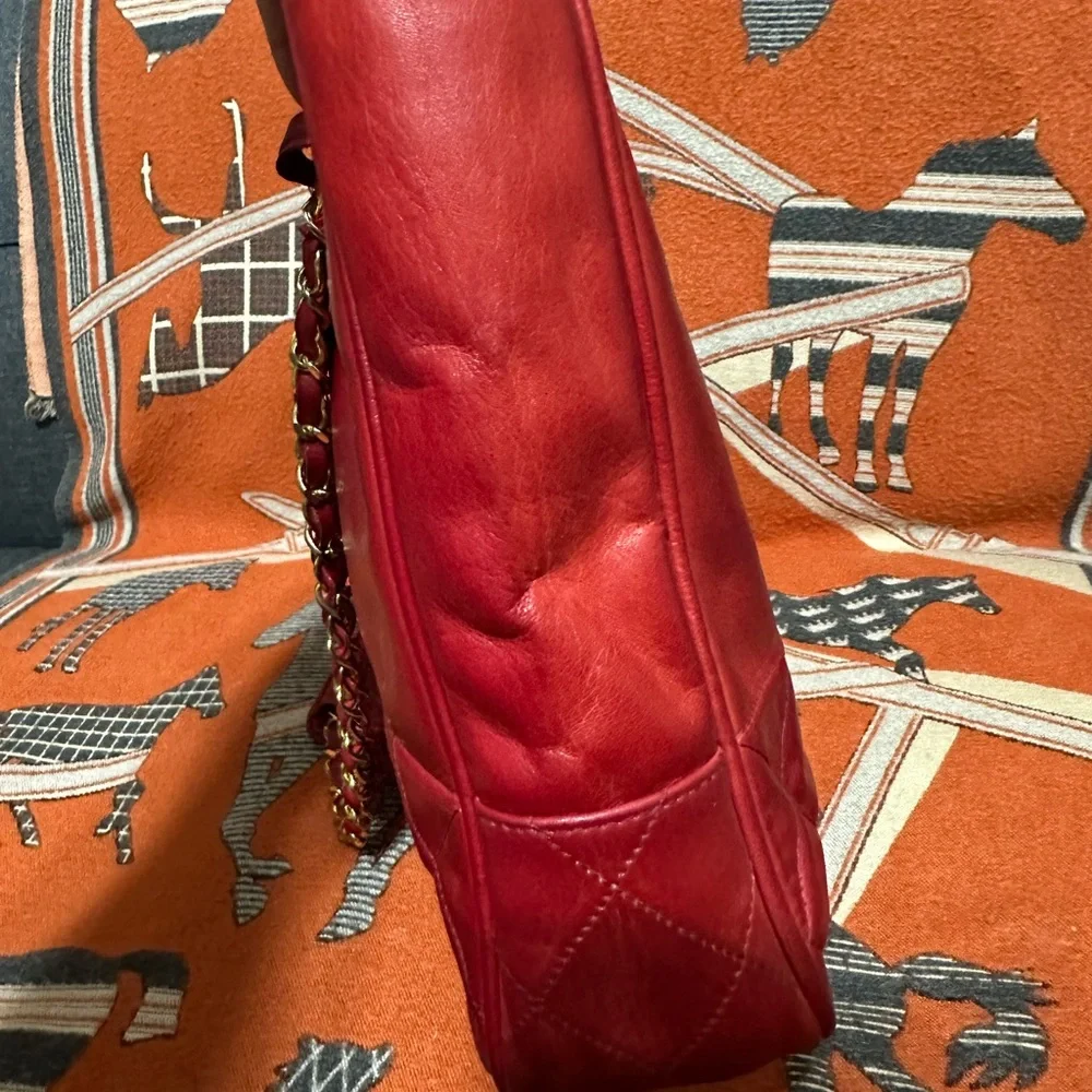 CHANEL❤️🌟0827460 VINTAGE BORDEAUX/RED  LAMBSKIN ALL LEATHER TOTE BAG⭐️ - Picture 5 of 12